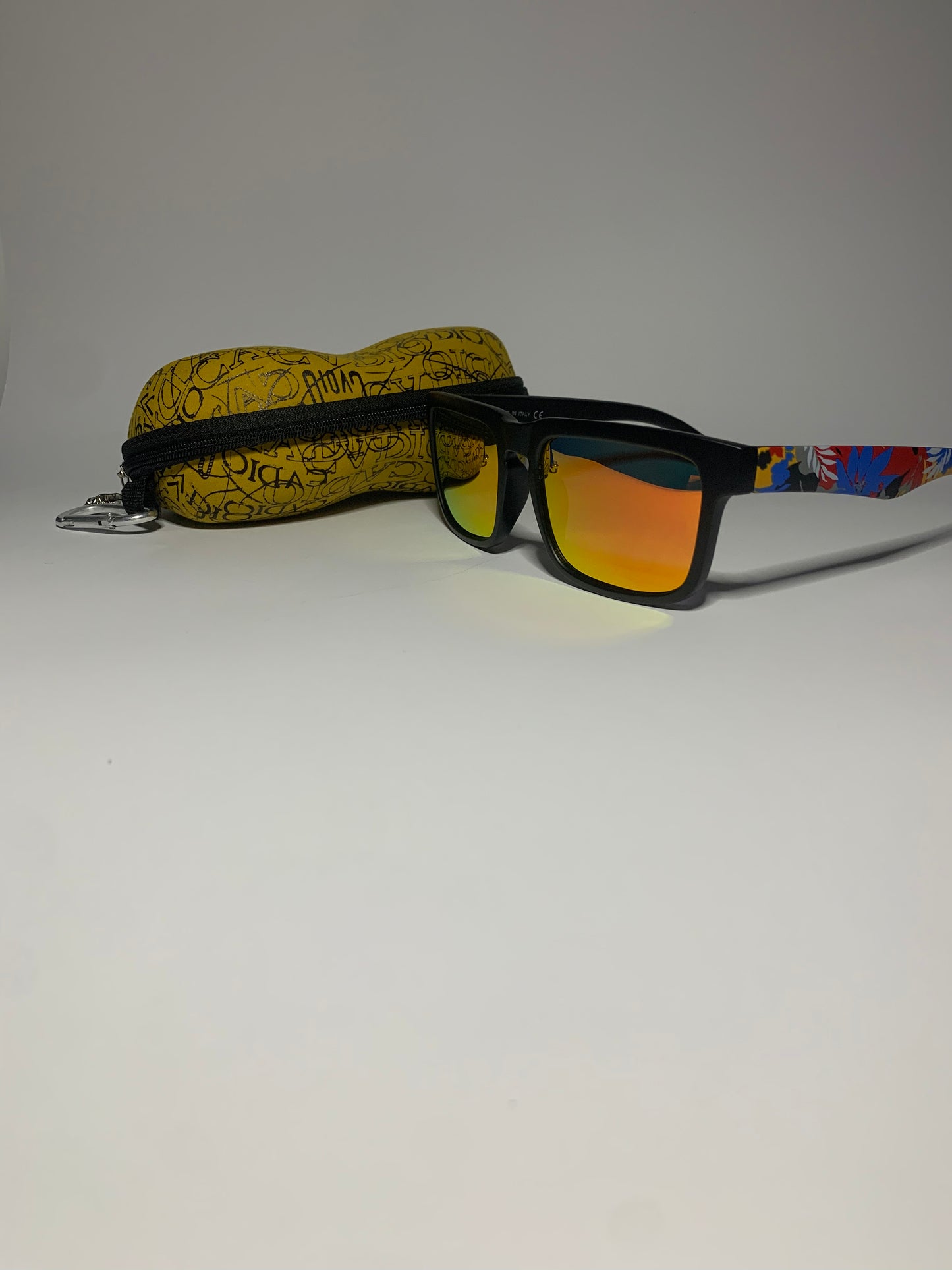 CRIMSOM BLOOM - WAYFARER ORANGE - STRAYA wayfarer