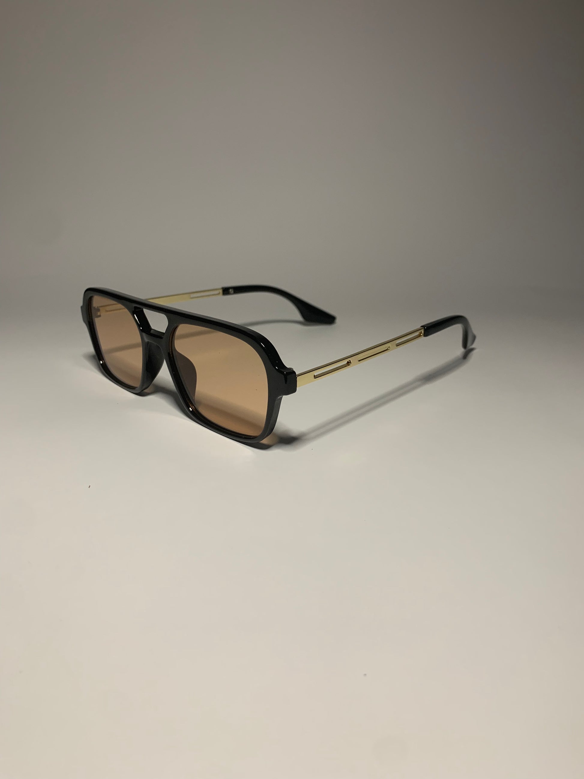 PEACH DESIRE - SQUARE BROWN & BLACK - STRAYA square