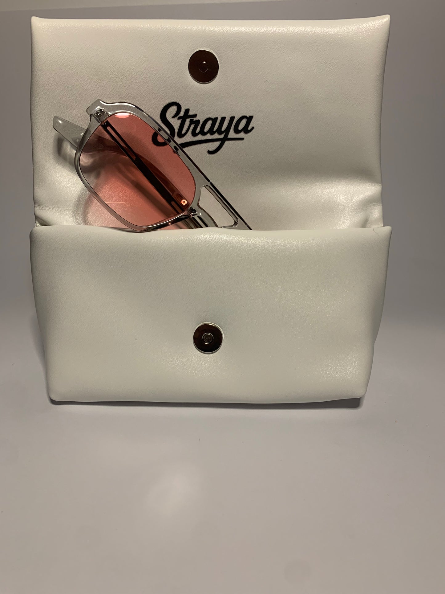 DAISY - WHITE PEARL SUNNIE CASE - STRAYA CASE